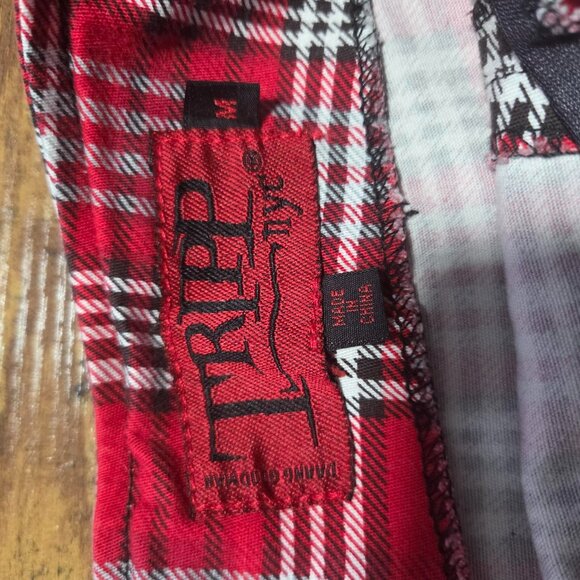 ๐ค Tripp NYC Red Plaid Pleated Mini Skirt with Black Lace Trim ๐ค - Picture 6 of 7